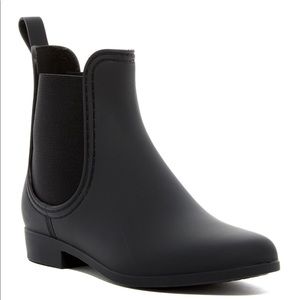 BRAND NEW JEFFREY CAMPBELL RAIN BOOTIES